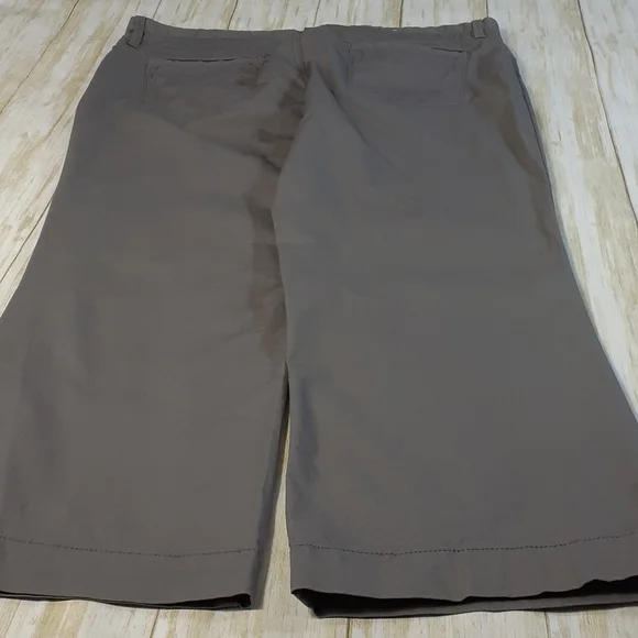 Old Navy On Classic Rise Gray Capris Pants Size 10 - Picture 14 of 16
